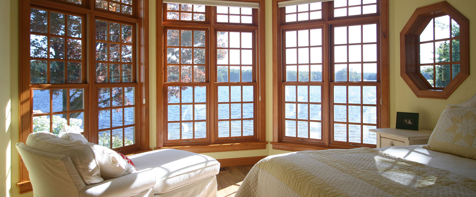 architect designed cottage - lake muskoka - master lake view