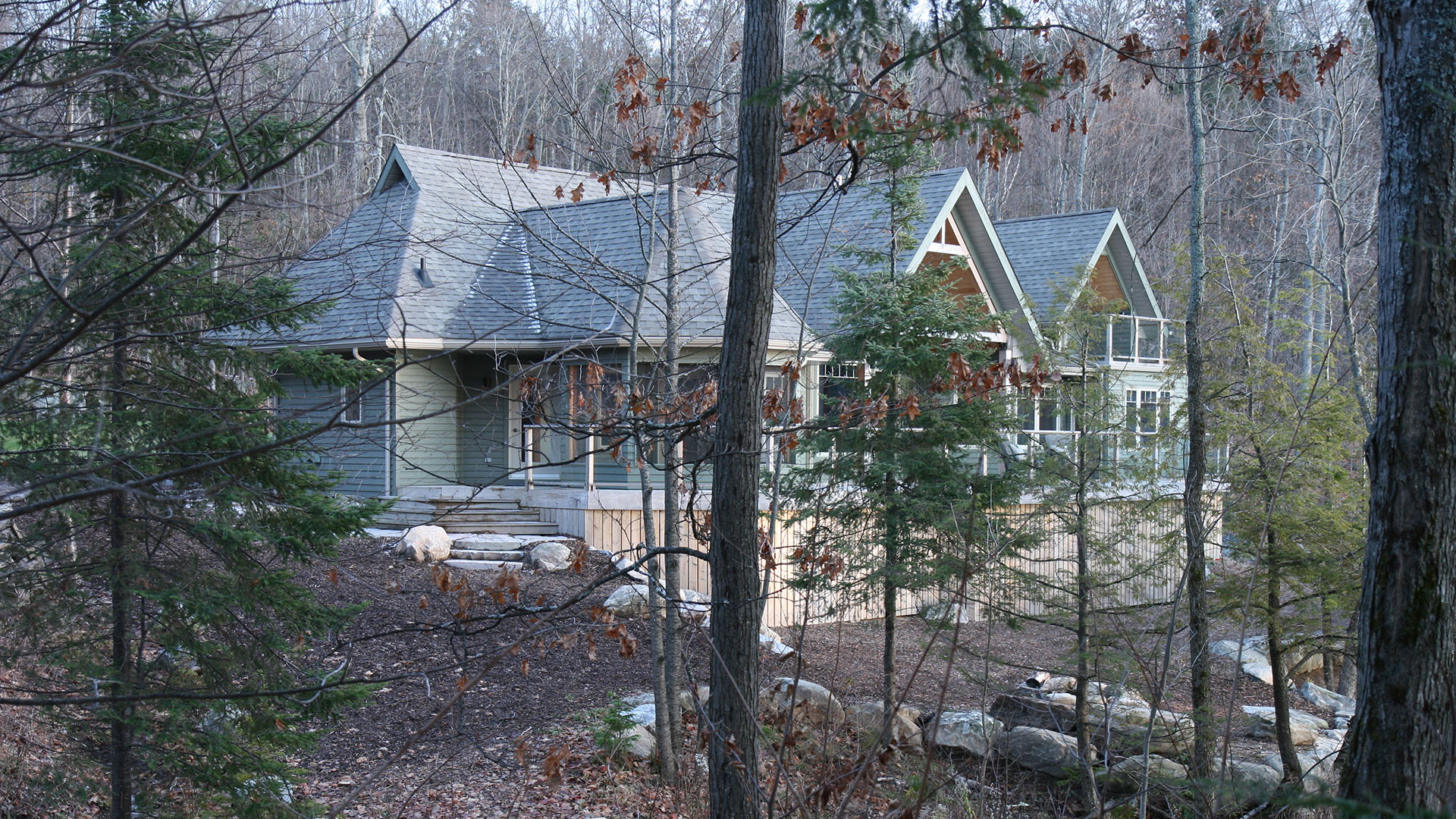 architect designed new lakefront cottage - parry sound - lake side end